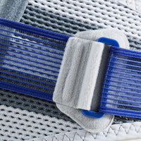 Närbild på dragband och förslutning på Bauerfeind SacroLoc